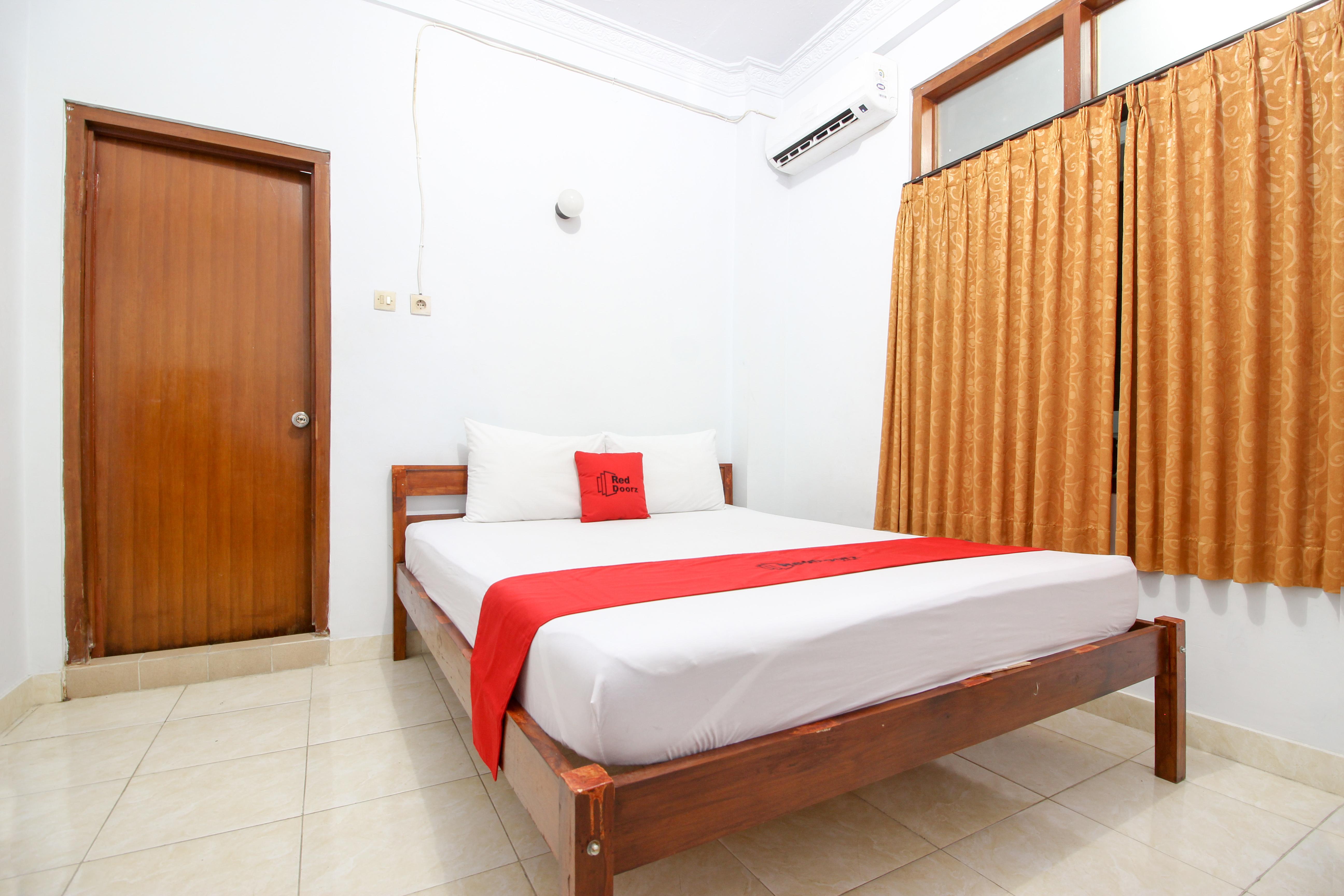 Reddoorz Plus Near Alun Alun Selatan Yogyakarta Exterior foto